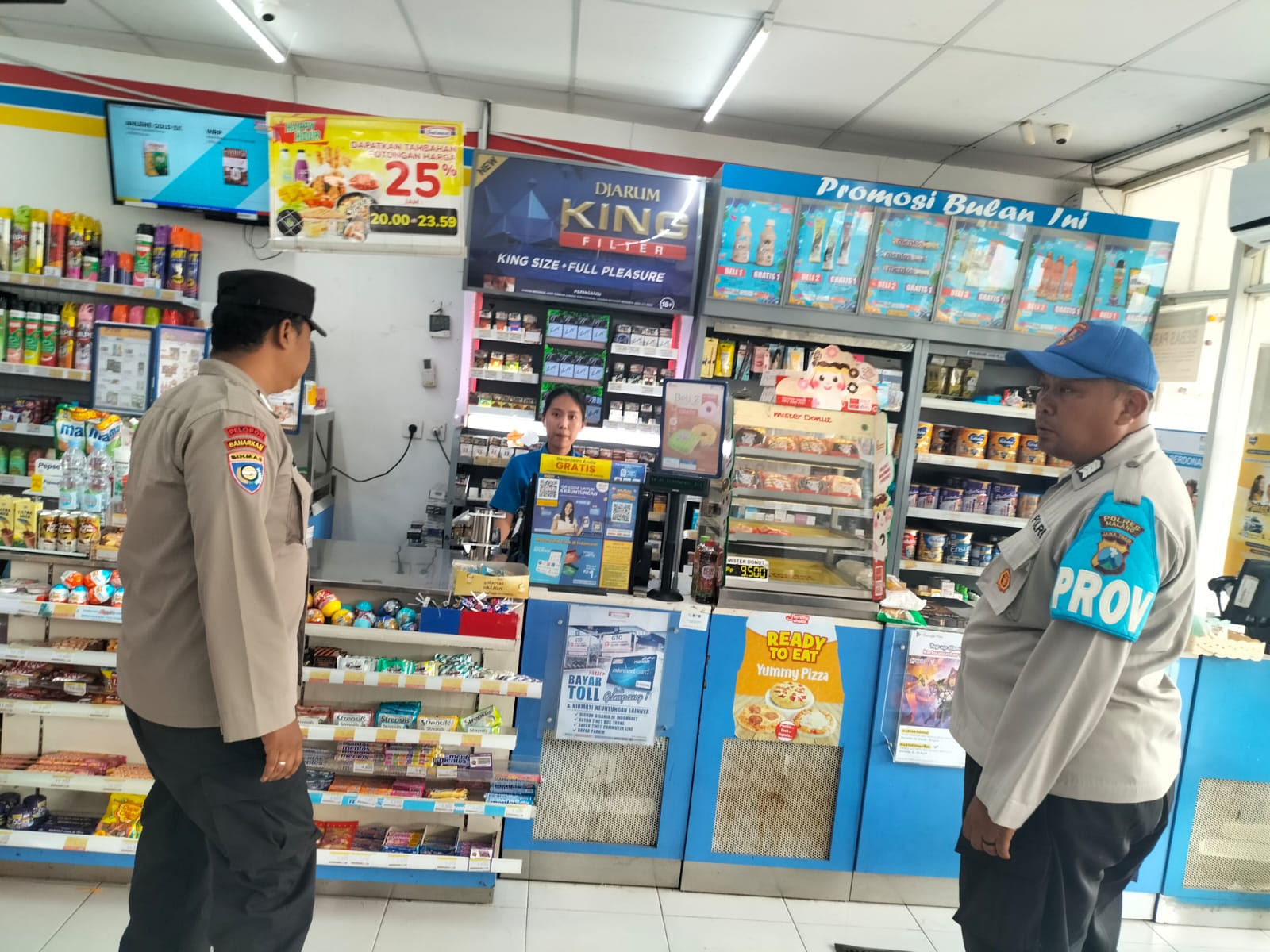 Indomaret Sudirman: Santai di Jalan Sudirman dengan Produk Berkualitas