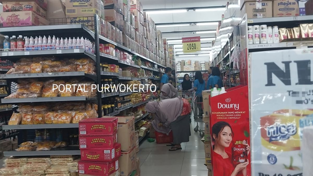 Indomaret Sudirman: Jantung Belanja Cilacap yang Tak Pernah Padam